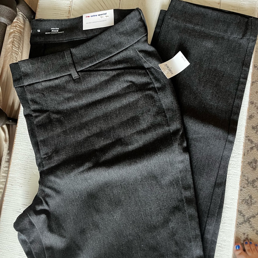 BNWT Old Navy Pixie pant size 12